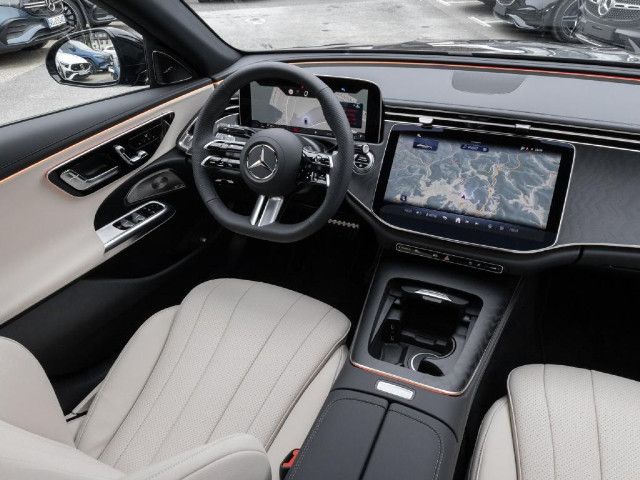 Mercedes-Benz E 200 Sedan