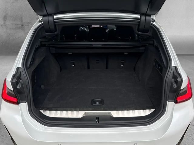 BMW 330 330e M-Sport Touring