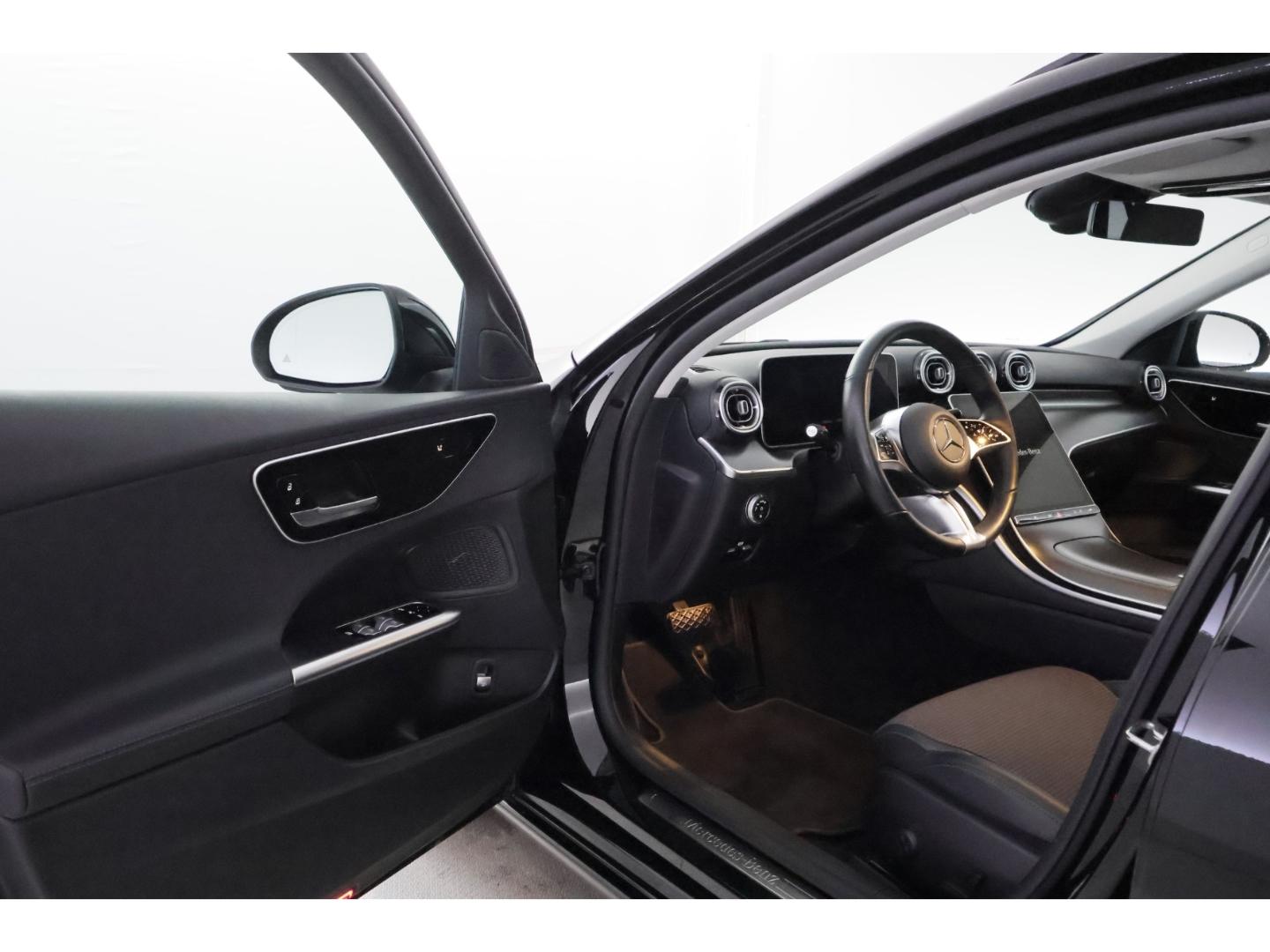 Mercedes-Benz C 200 AVANTGARDE Estate