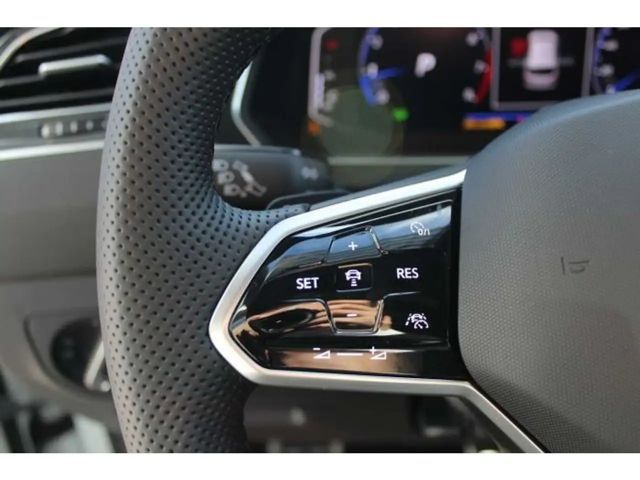 Volkswagen Tiguan Allspace IQ.Drive R-Line