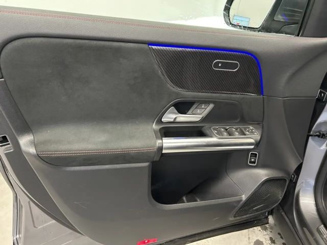 Mercedes-Benz GLA 200 AMG Line GLA 200 d