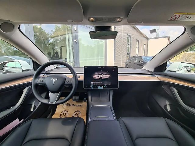 Tesla Model 3 Standard Range