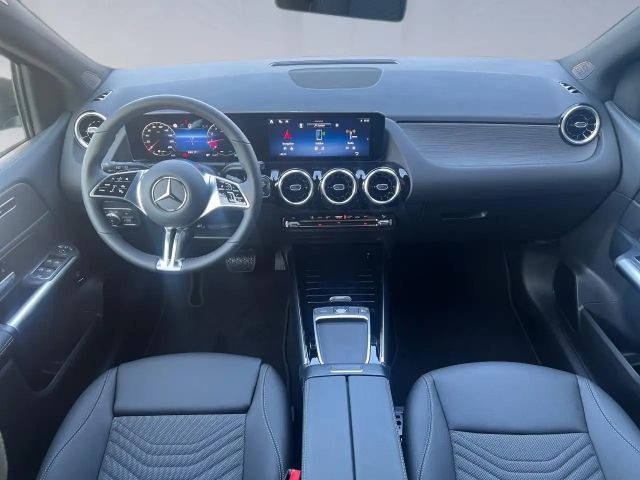 Mercedes-Benz B 200 Progressive Sedan