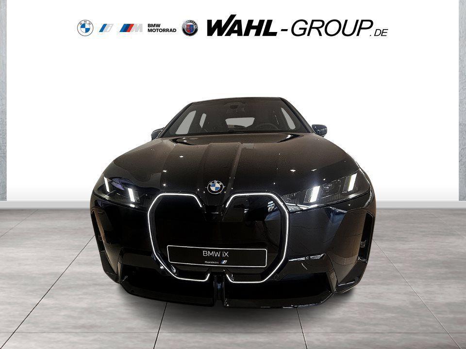 BMW iX xDrive45