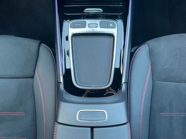 Mercedes-Benz GLA 200 AMG Line