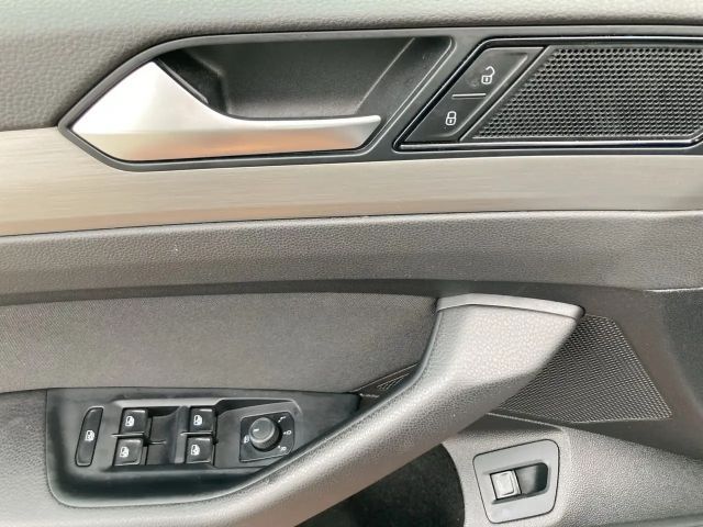 Volkswagen Passat 1.5 TSI DSG Variant