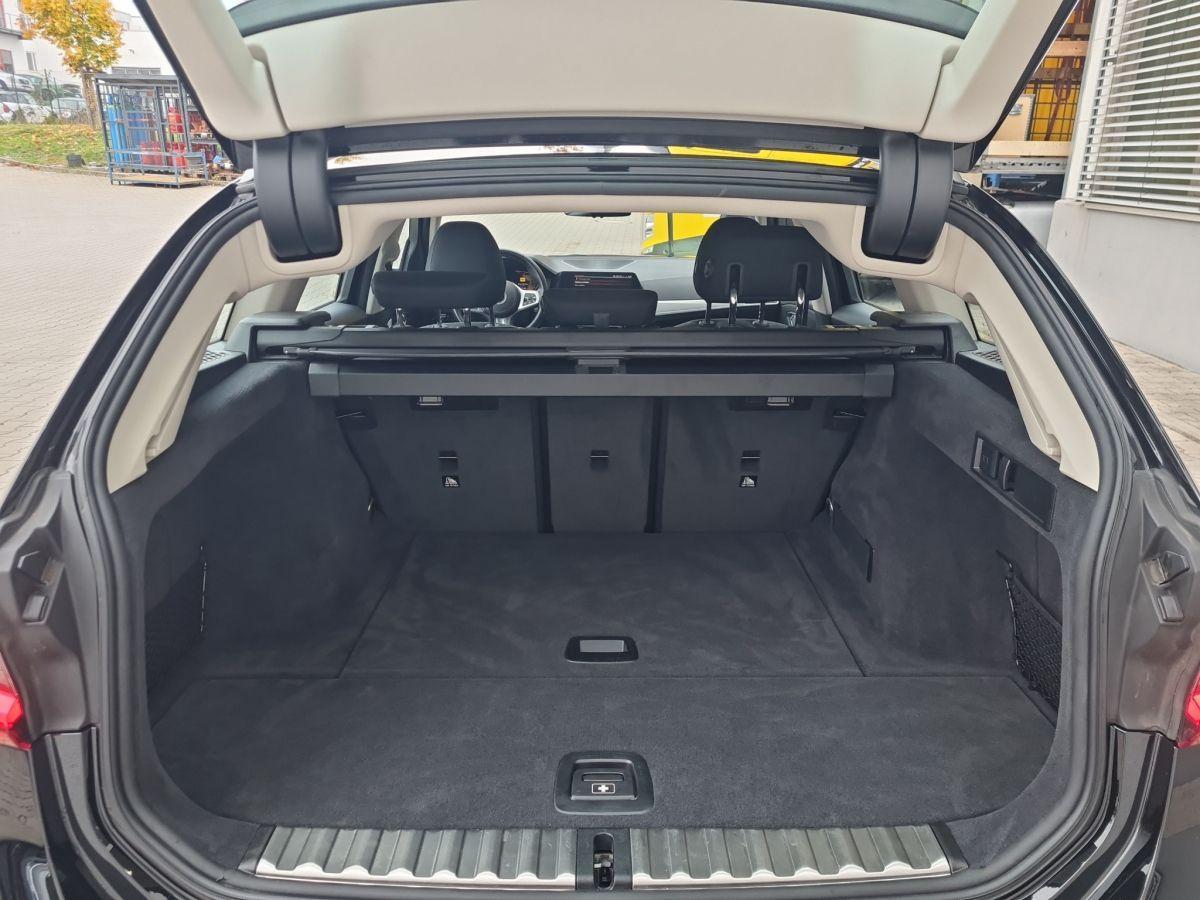 BMW 330 330i Touring