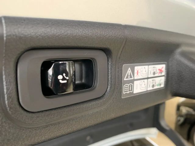 Mercedes-Benz C 300 AMG Line Sedan