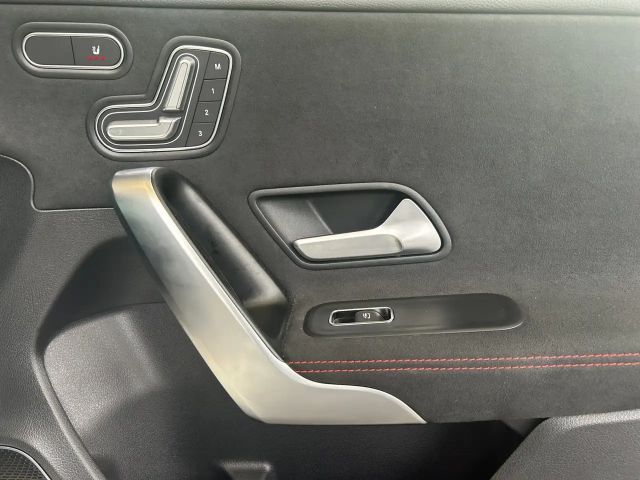 Mercedes-Benz A 200 AMG Line Hatchback