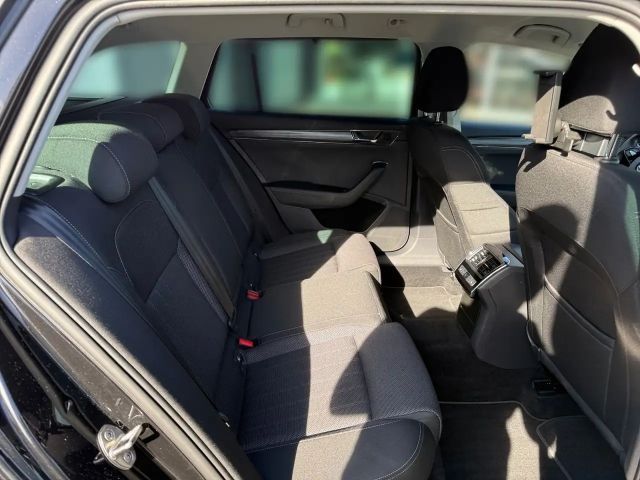 Skoda Superb 2.0 TDI Combi Style Style