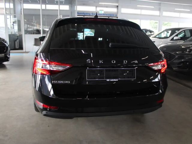 Skoda Superb 2.0 TDI Combi Style Style