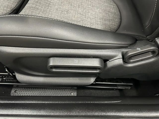 MINI Cooper S Cabrio Cooper S Cabrio Classic Trim Drivingass. Parkass.