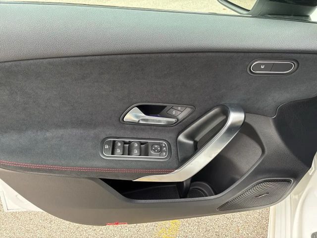 Mercedes-Benz A 180 AMG Line Hatchback