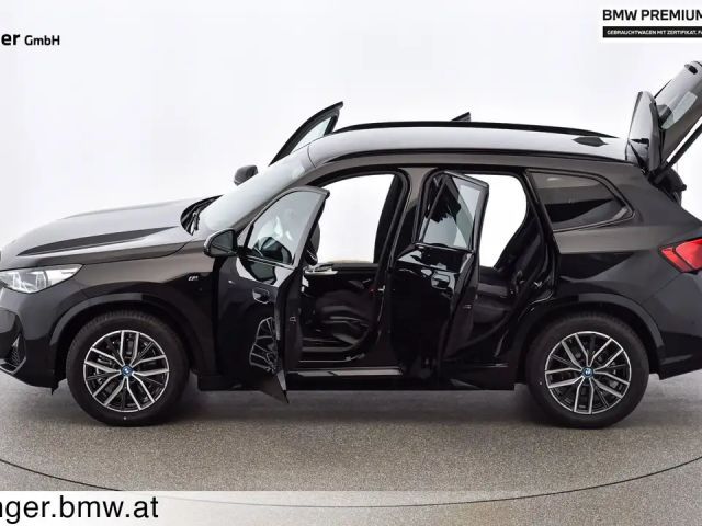 BMW iX1 xDrive30