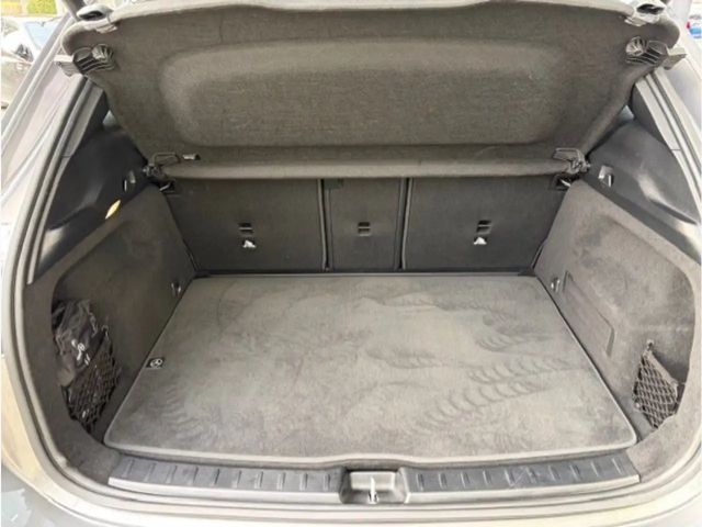 Mercedes-Benz GLA 180 AMG Line