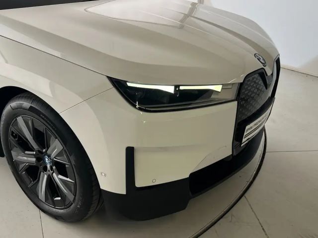 BMW iX xDrive40