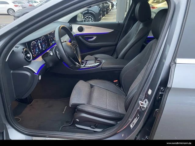 Mercedes-Benz E 200 E 200 d Sedan