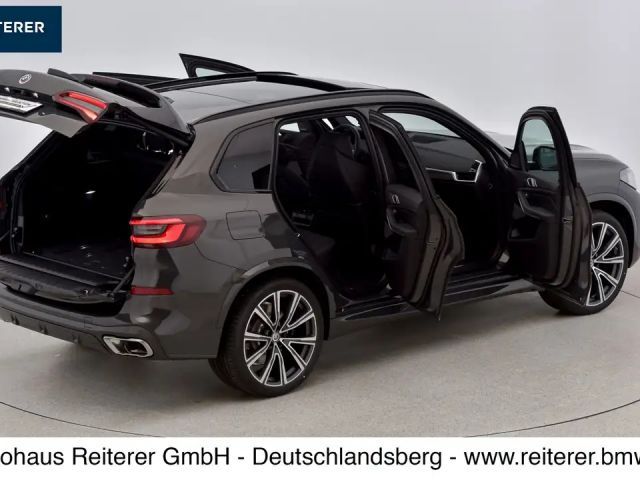 BMW X5 M50i xDrive