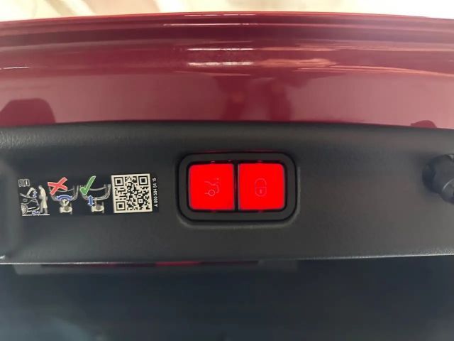 Mercedes-Benz C 180 AVANTGARDE Sedan