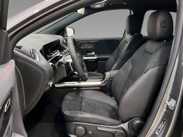 Mercedes-Benz GLA 200 AMG Line