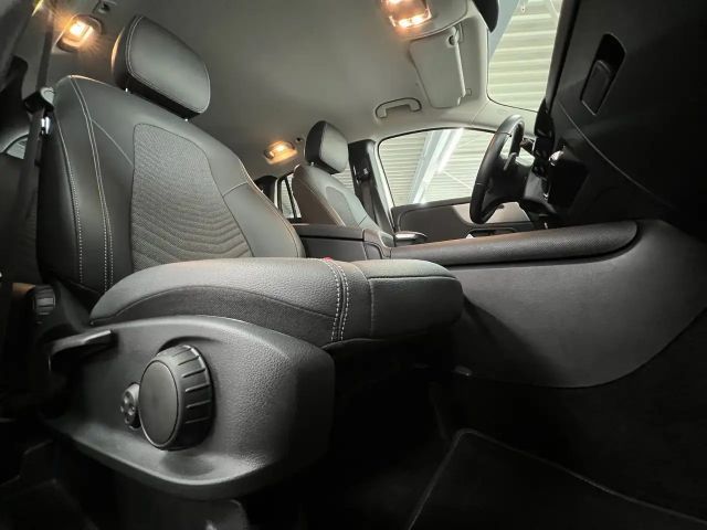 Mercedes-Benz GLA 250 Style