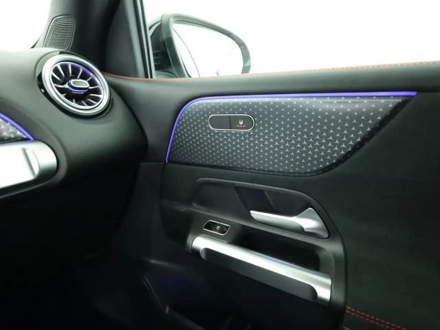 Mercedes-Benz GLB 200 AMG Line