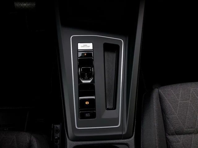 Volkswagen Golf 1.5 TSI DSG Life Variant