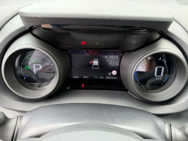 Toyota Yaris Hatchback Hybride Team D