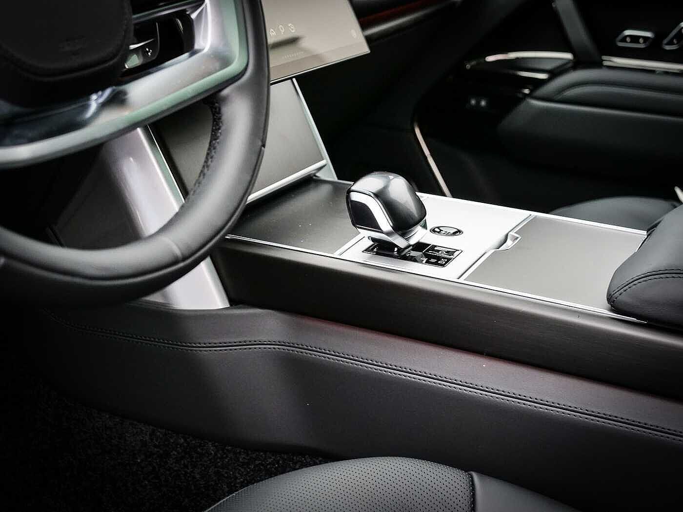 Land Rover Range Rover P615 SV