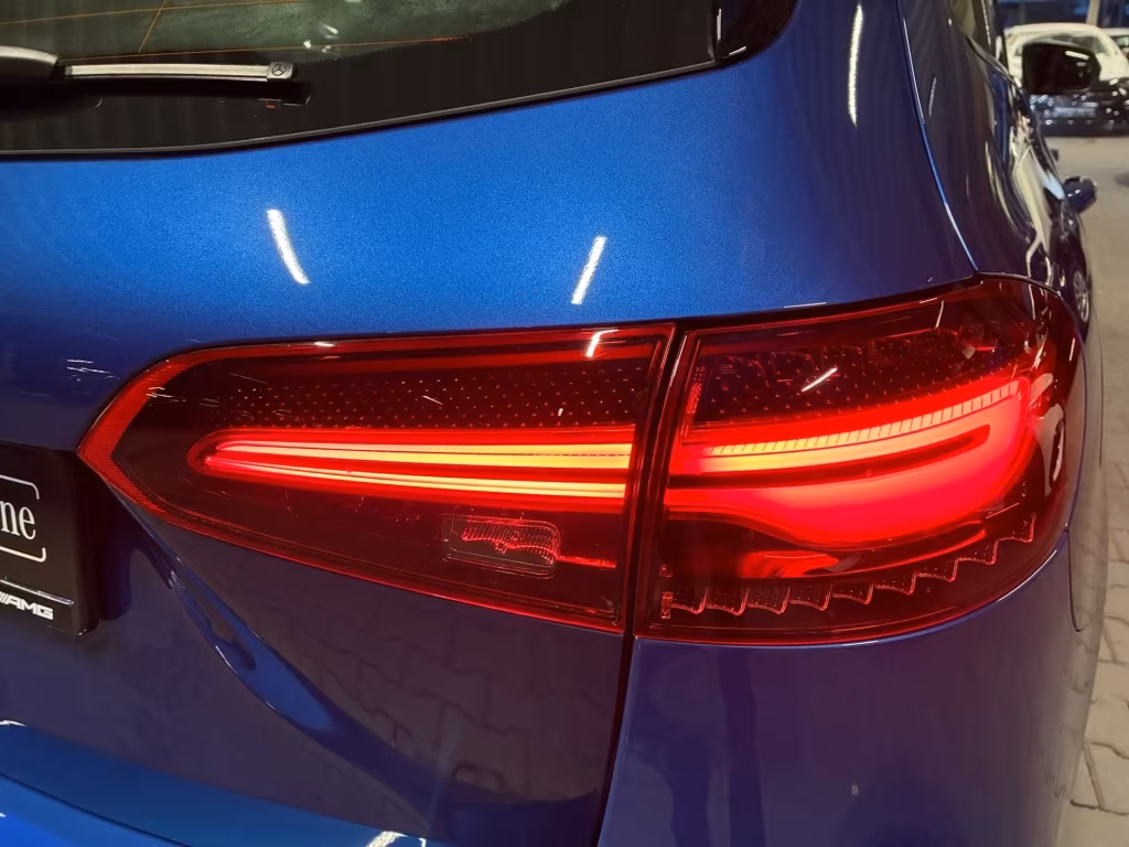 Mercedes-Benz B 250 B 250 e Sedan