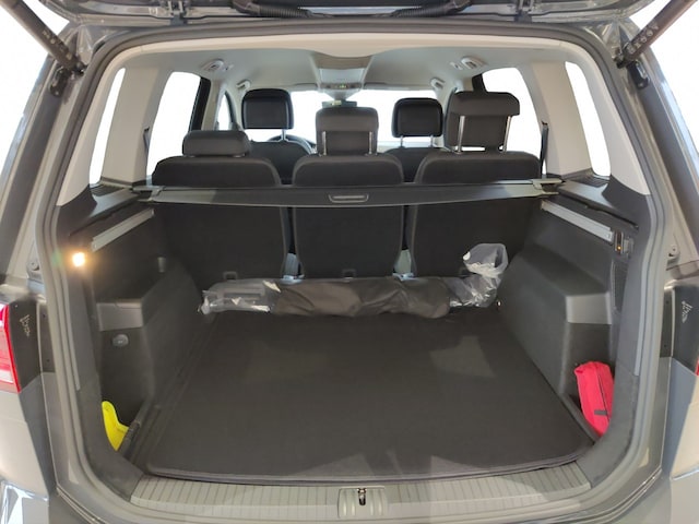 Volkswagen Touran 1.5 TSI DSG R-Line