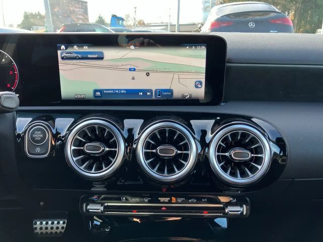 Mercedes-Benz A 180 A 180 d Hatchback