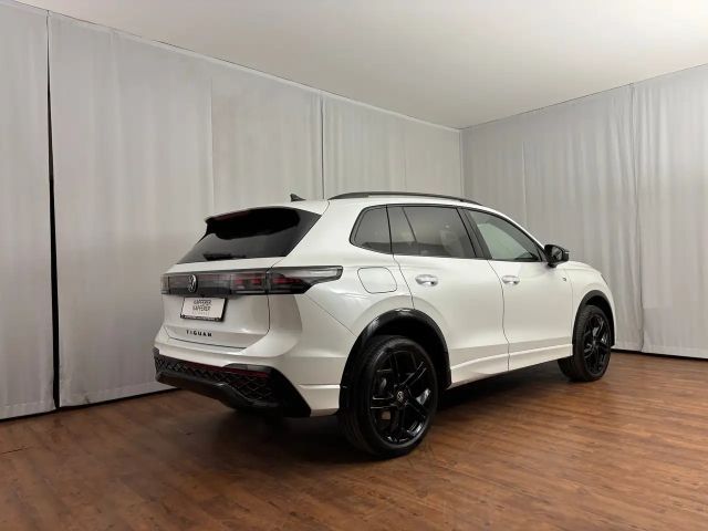Volkswagen Tiguan 4Motion DSG R-Line