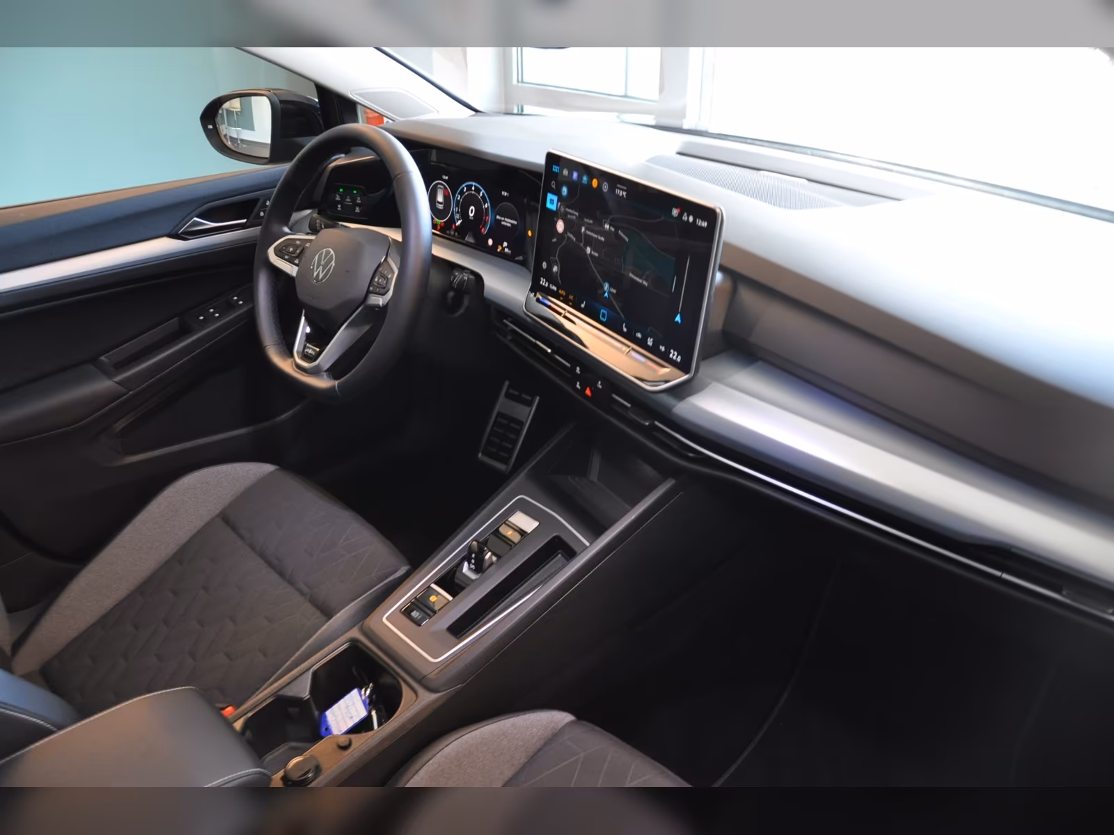 Volkswagen Golf 1.5 eTSI Plus Variant