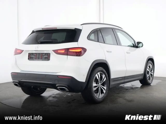 Mercedes-Benz GLA 200 Progressive