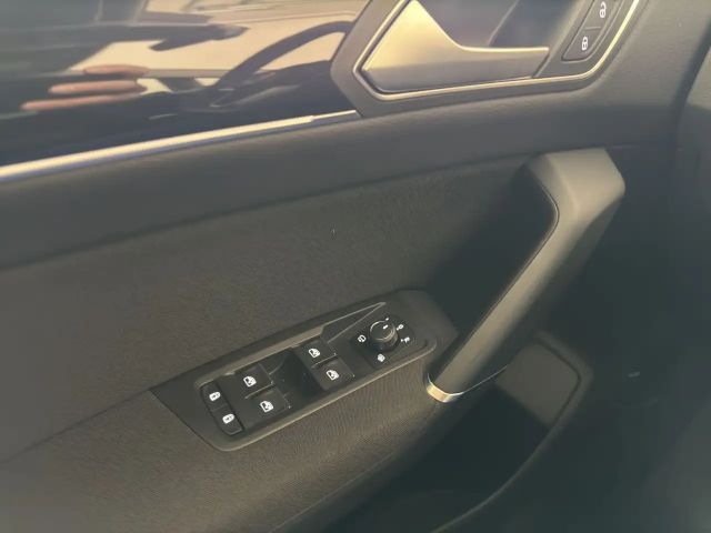 Volkswagen Touran DSG Highline