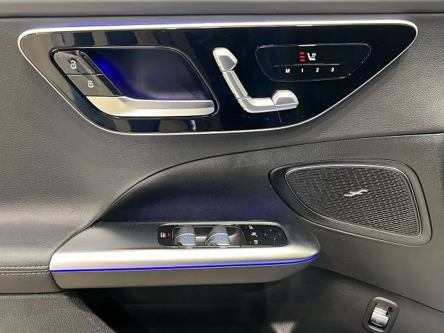 Mercedes-Benz C 200 AMG Line Sedan