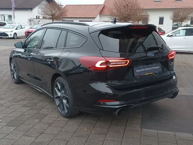 Ford Focus ST Line Wagon