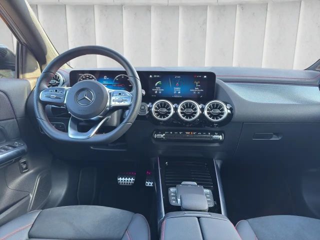 Mercedes-Benz EQA 300 4MATIC AMG Line