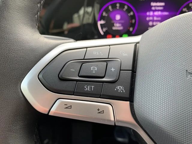 Volkswagen Golf 2.0 TSI Style Variant