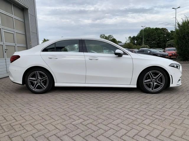 Mercedes-Benz A 200 AMG Line