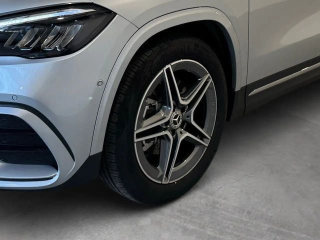 Mercedes-Benz GLA 200 AMG Line