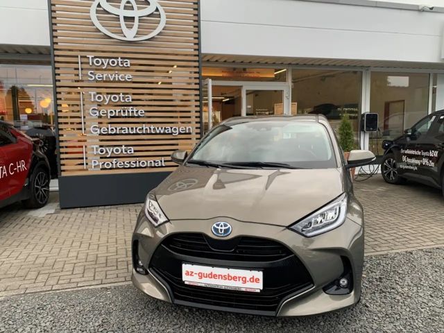 Toyota Yaris Hatchback Team D