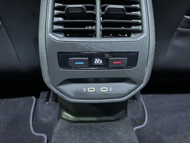 Seat Leon 1.5 eTSI DSG FR-lijn Sportstourer