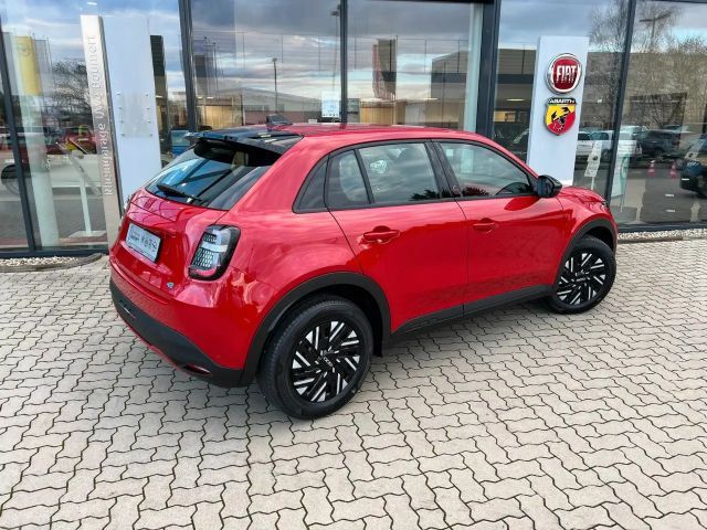 Fiat 600e (RED) + 4 Jahre Garantie