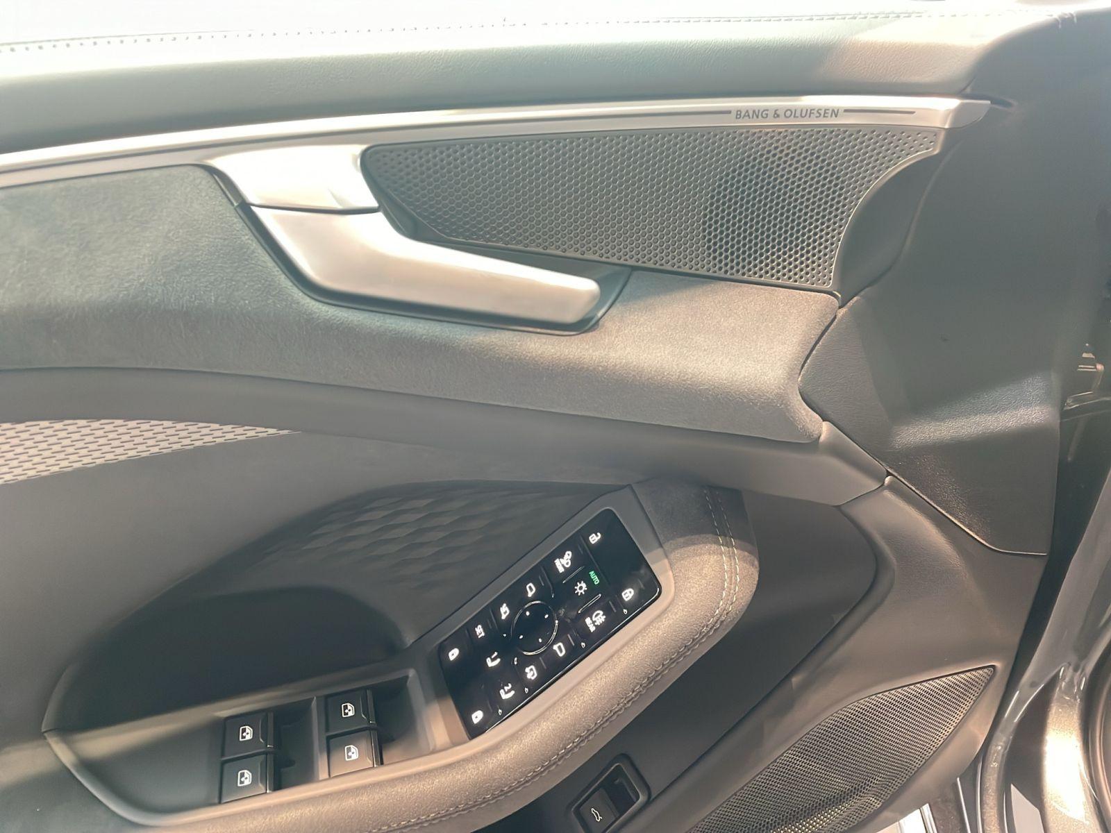 Audi A6 Avant Quattro S-Line