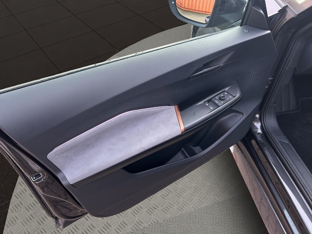 Cupra Born Born Pilot M - Top View - 19 Zoll - ACC