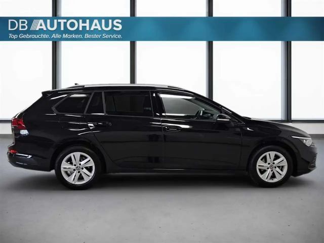 Volkswagen Golf 1.5 eTSI DSG Life