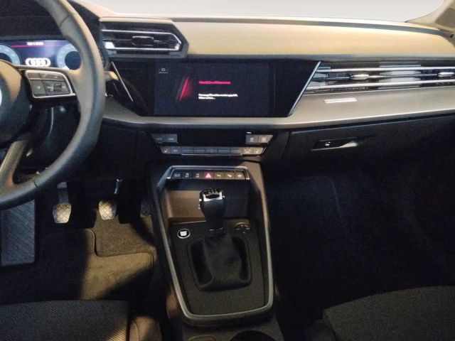 Audi A3 30 TFSI Sedan