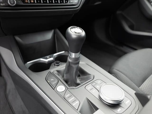 BMW 118 118i Advantage pakket Sedan